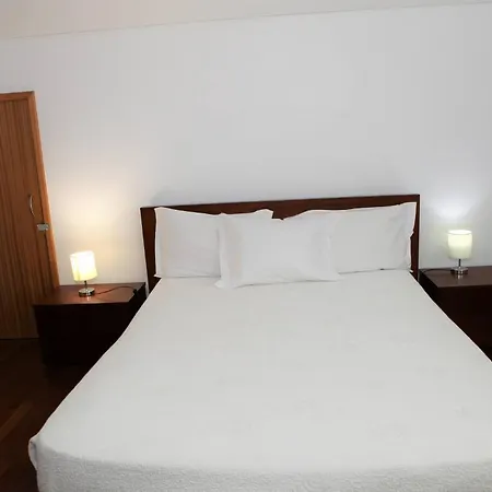 Batalha House 度假居 蓬塔德尔加达
